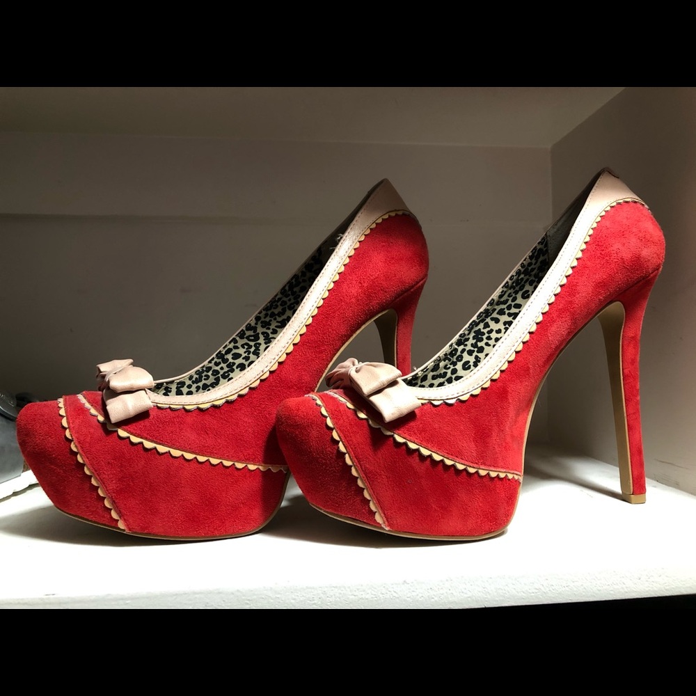 Jessica Simpson heels